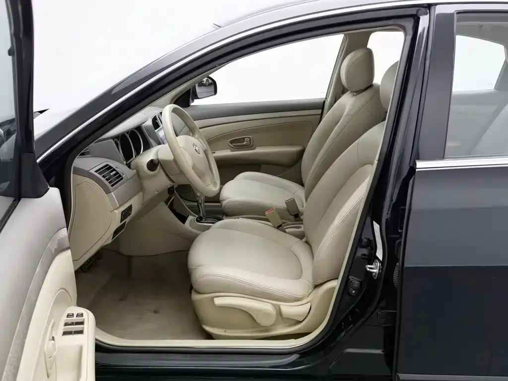 Nissan Sylphy 2018 — фото 10