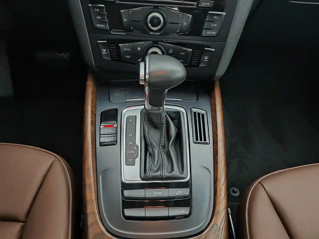 Audi Q5 2017 — фото 13