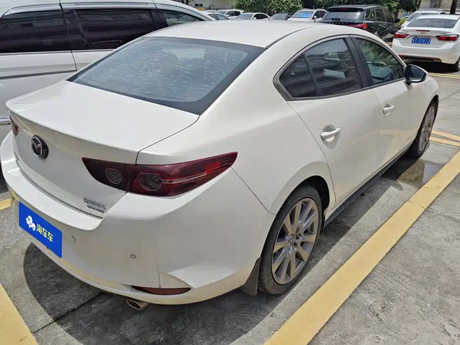 Mazda 3 Axela 2020