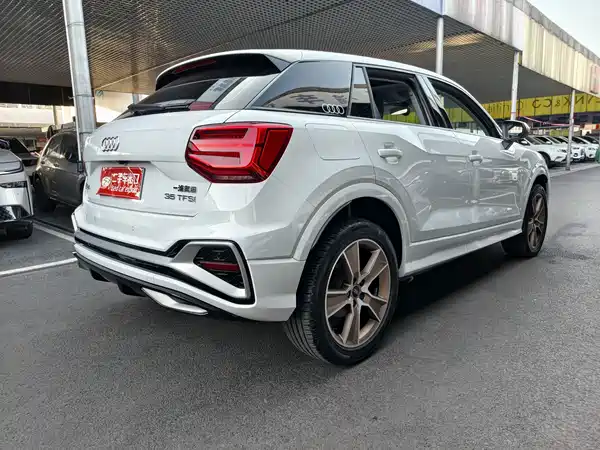 Audi Q2L 2022