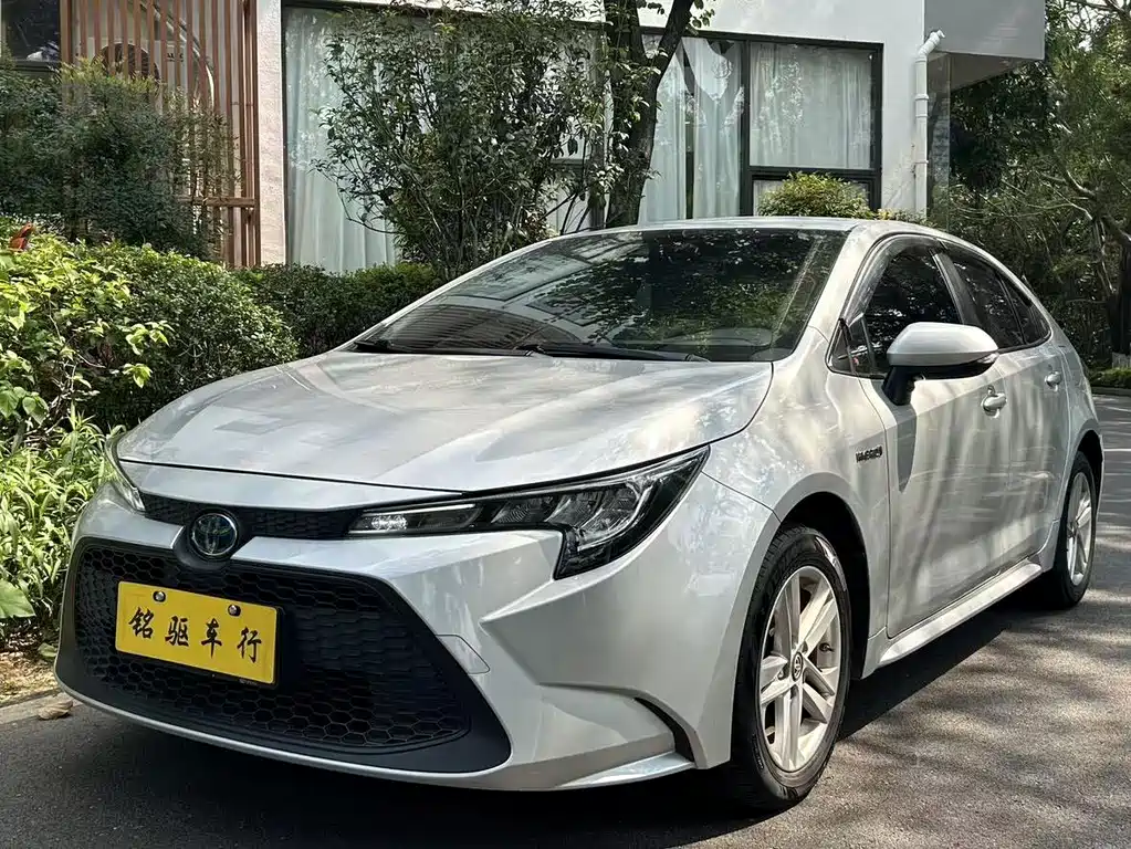 Toyota Levin 2022 — фото 1