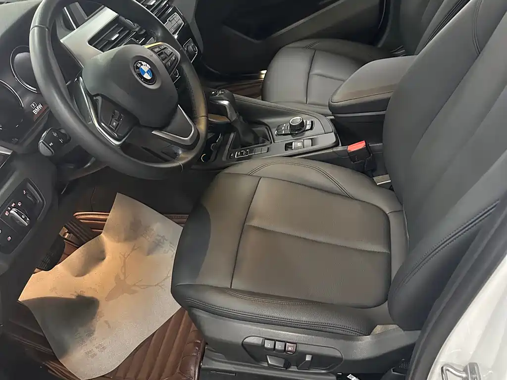 BMW X1 2019 — фото 3