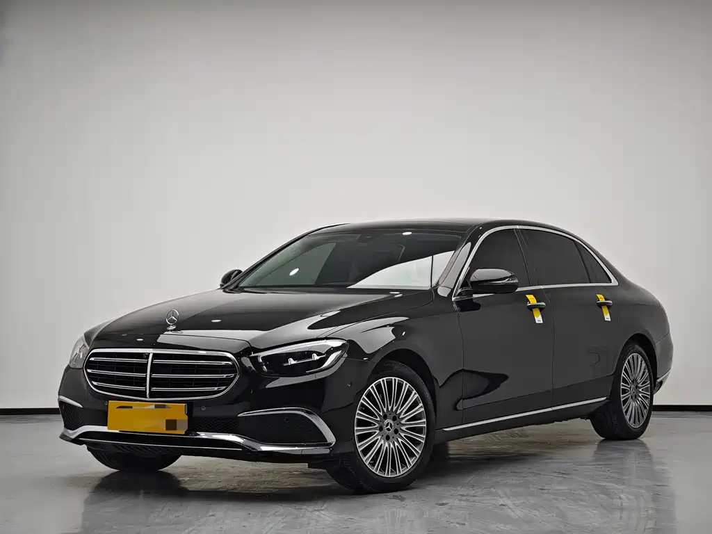 Mercedes-Benz E-Class 2022 — фото 1