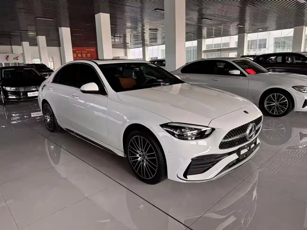 Mercedes-Benz C-Class 2023 — фото 1