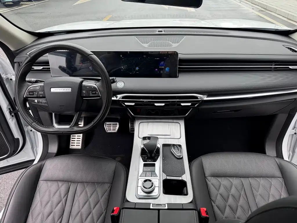 Jetour X70 PLUS 2024 — фото 16