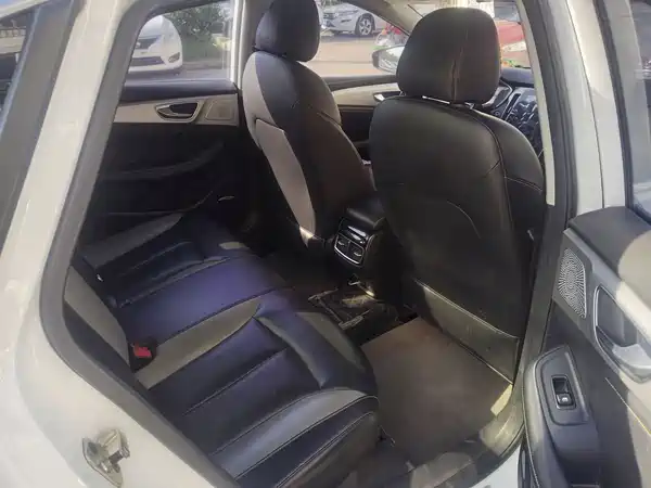 Roewe i6 MAX New Energy 2022