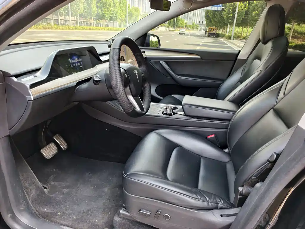 Tesla Model Y 2021