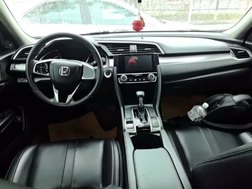 Honda Civic 2017 — фото 10
