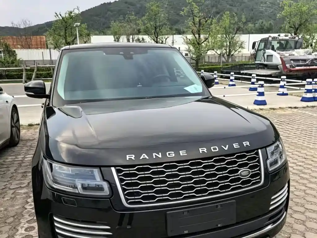 Land Rover Range Rover 2018 — фото 1