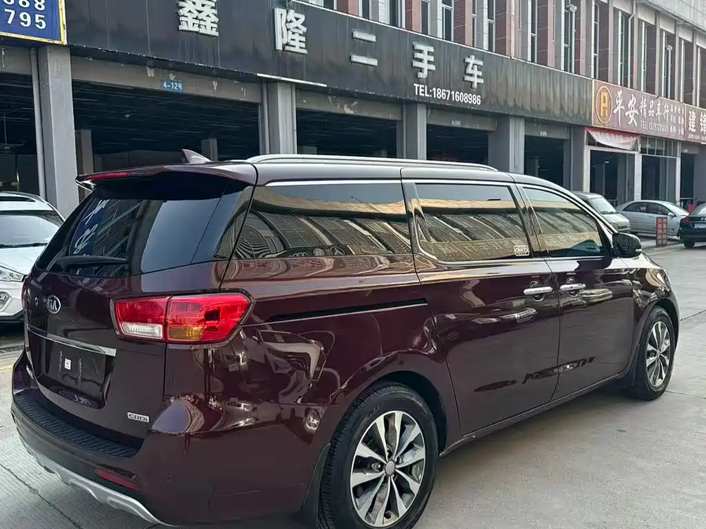 Kia Carnival 2016 — фото 7