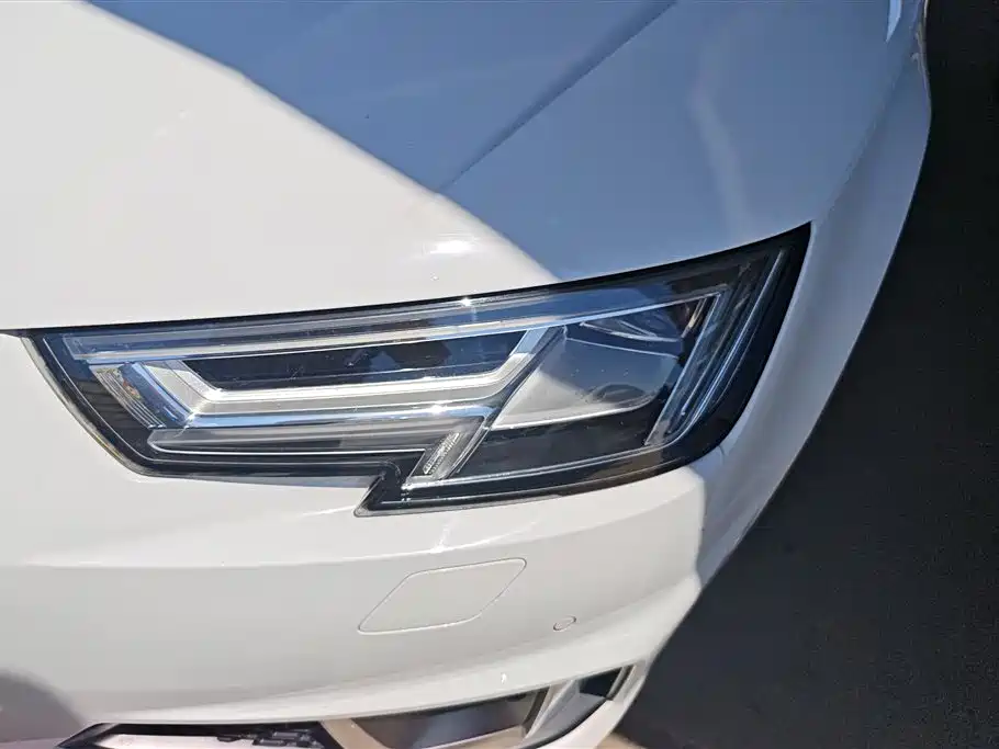Audi A4L 2019 — фото 5