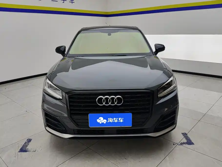 Audi Q2L 2020