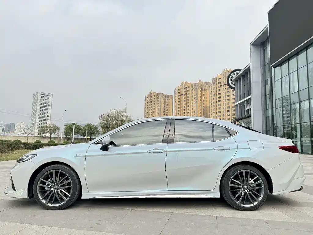 Toyota Camry 2024 — фото 14