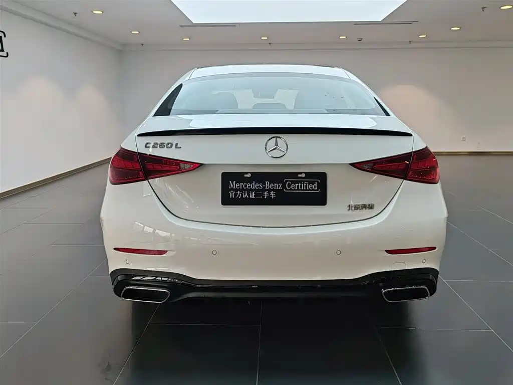 Mercedes-Benz C-Class 2024