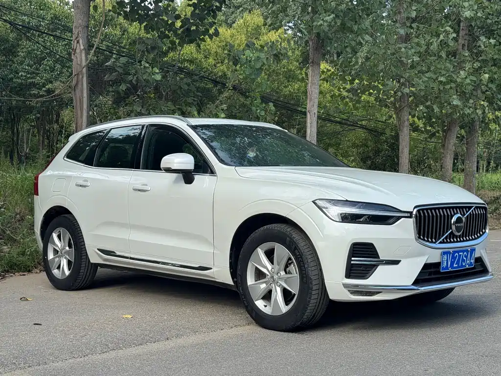 Volvo XC60 2021 — фото 3