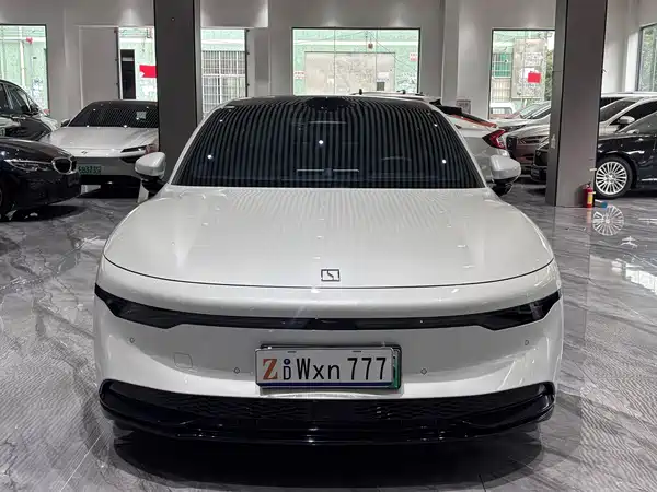 Zeekr 007 2024