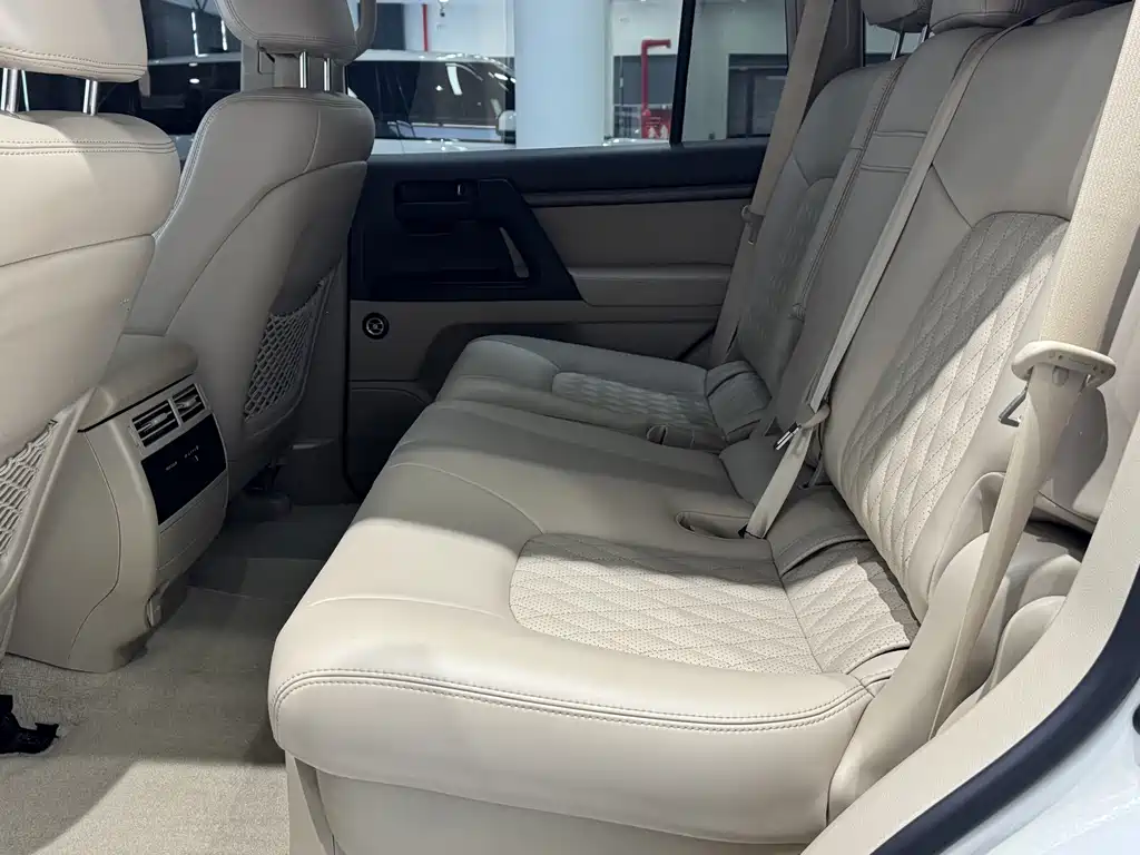 Toyota Land Cruiser 2019 — фото 14