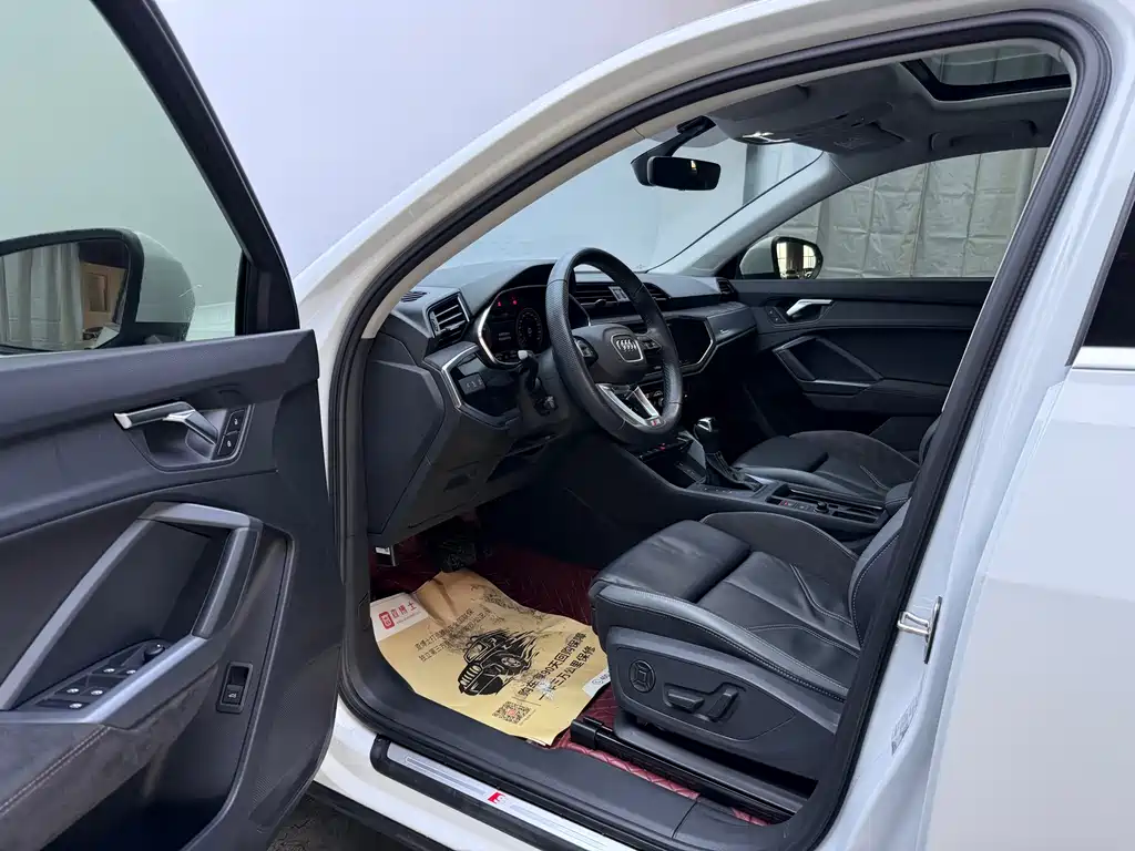 Audi Q3 Sportback 2022 — фото 9
