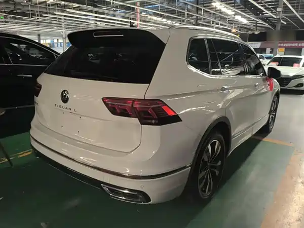 Volkswagen Tiguan L 2023