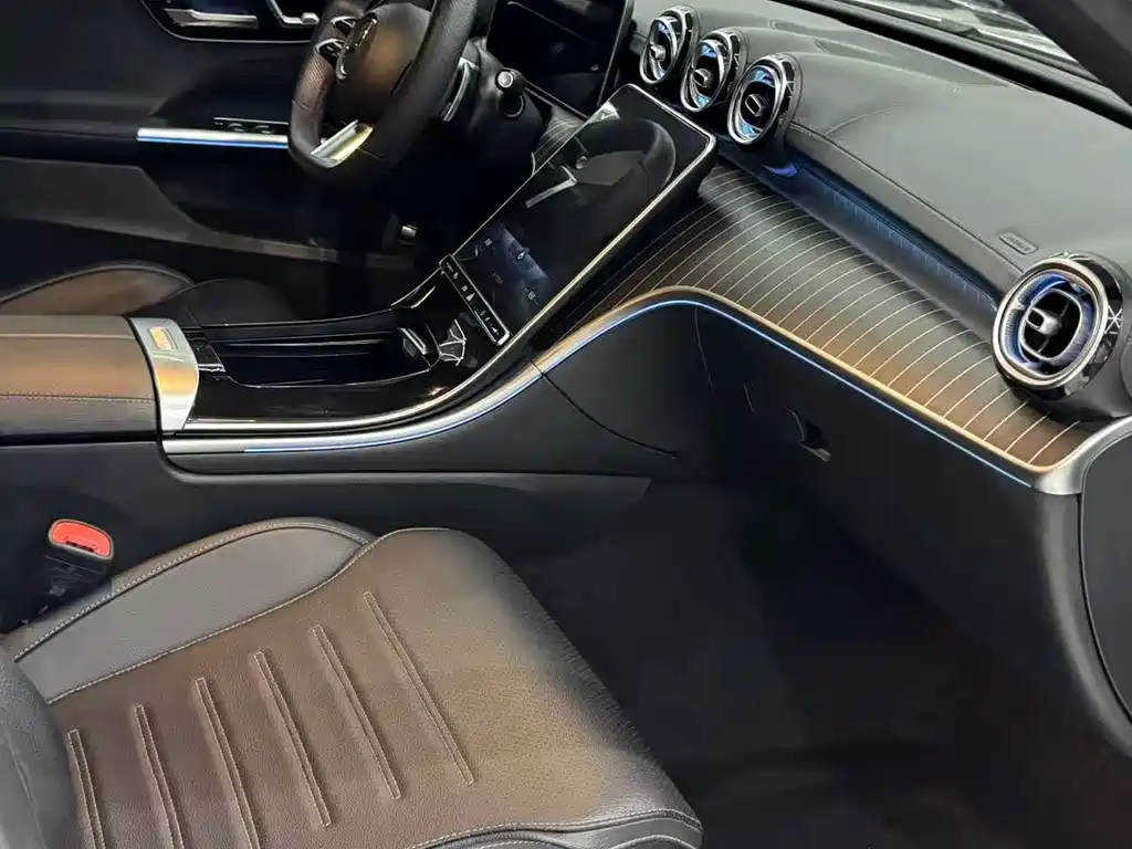 Mercedes-Benz C-Class 2022 — фото 7