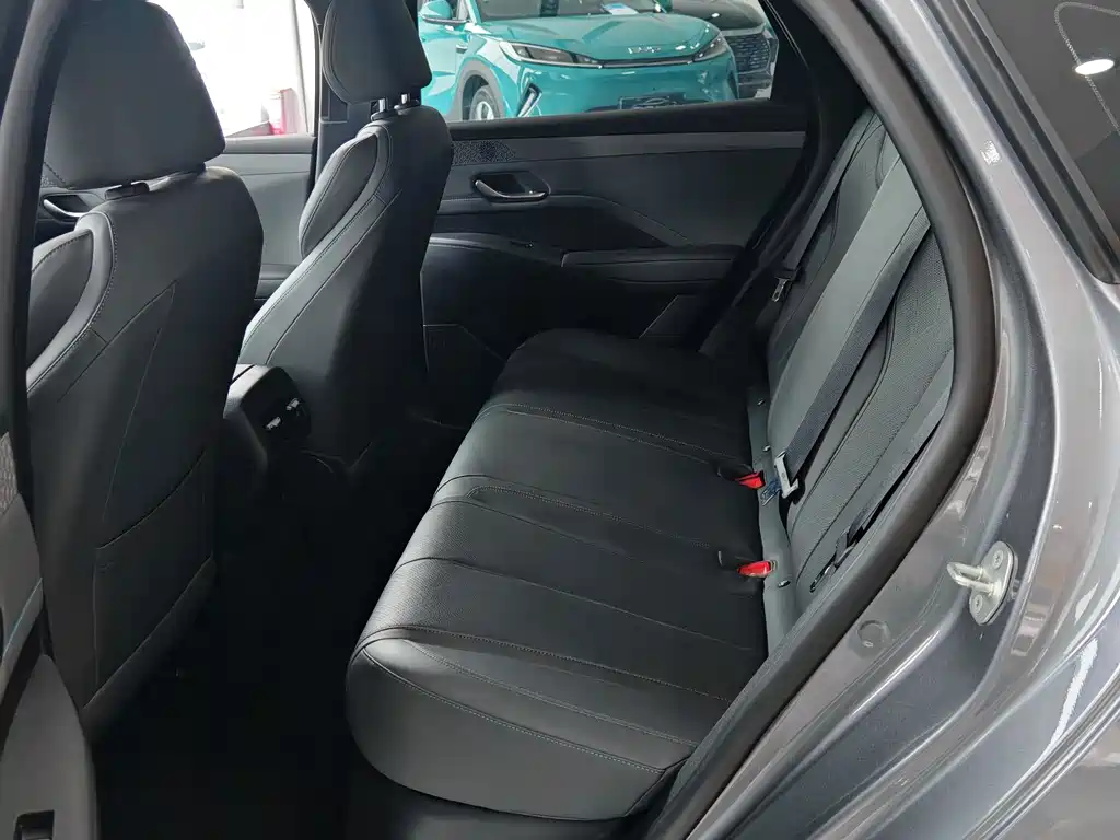 BYD Qin PLUS 2025 — фото 12