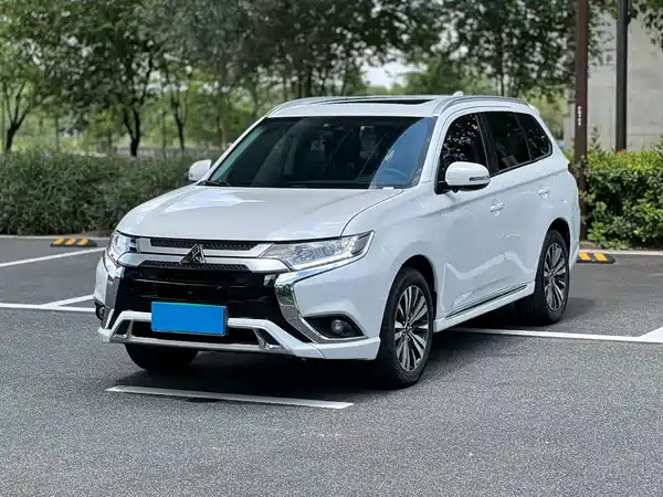 Mitsubishi Outlander 2022