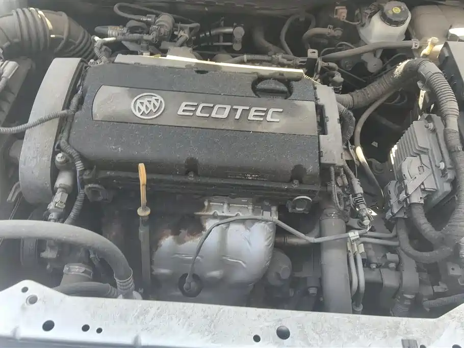 Buick Excelle 2015 — фото 10