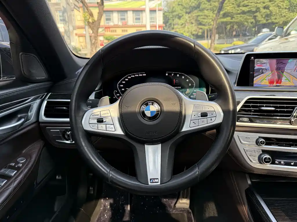 BMW 7 Series 2021 — фото 16