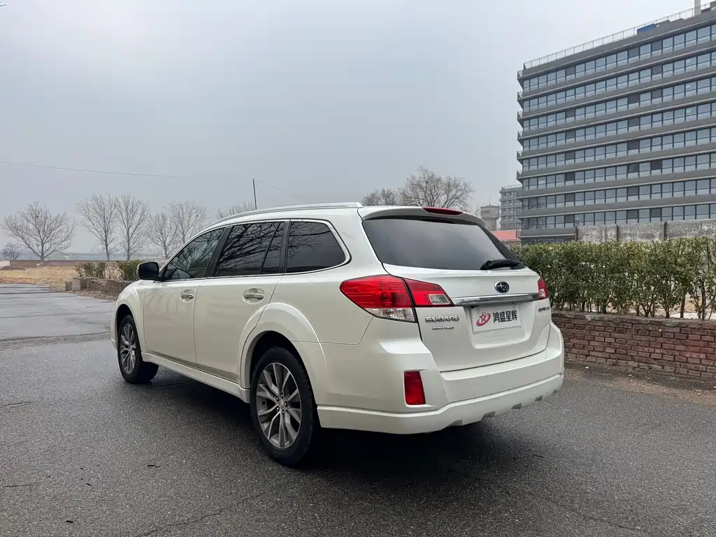 Subaru Outback 2013 — фото 6