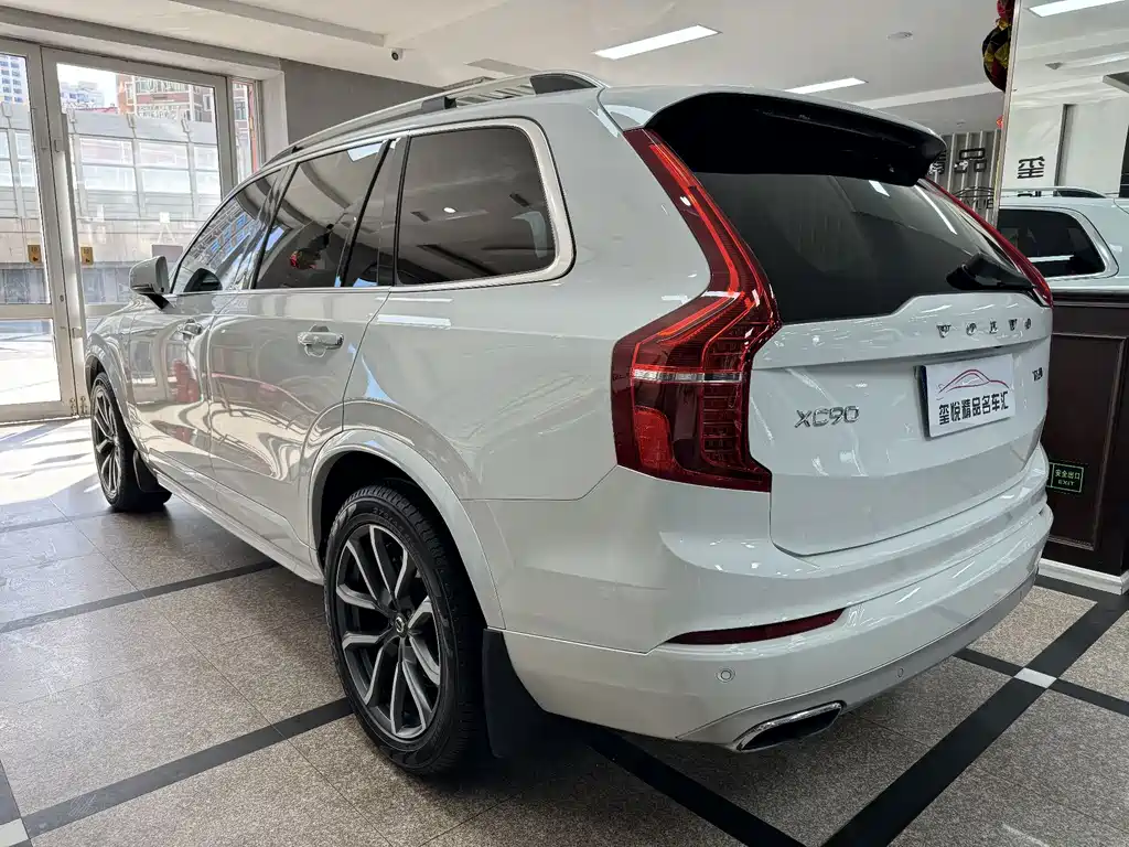 Volvo XC90 2016 — фото 4