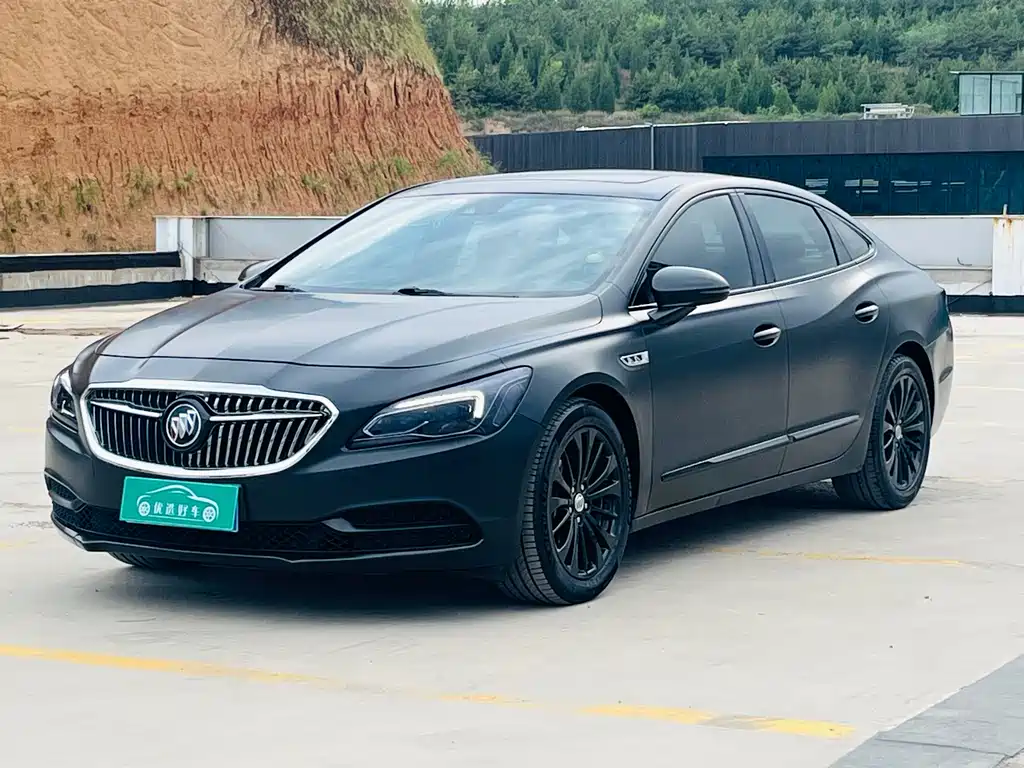 Buick LaCrosse 2017 — фото 1