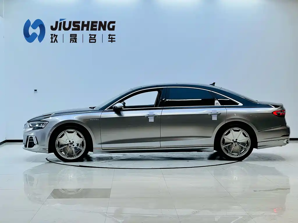 Audi A8 2022
