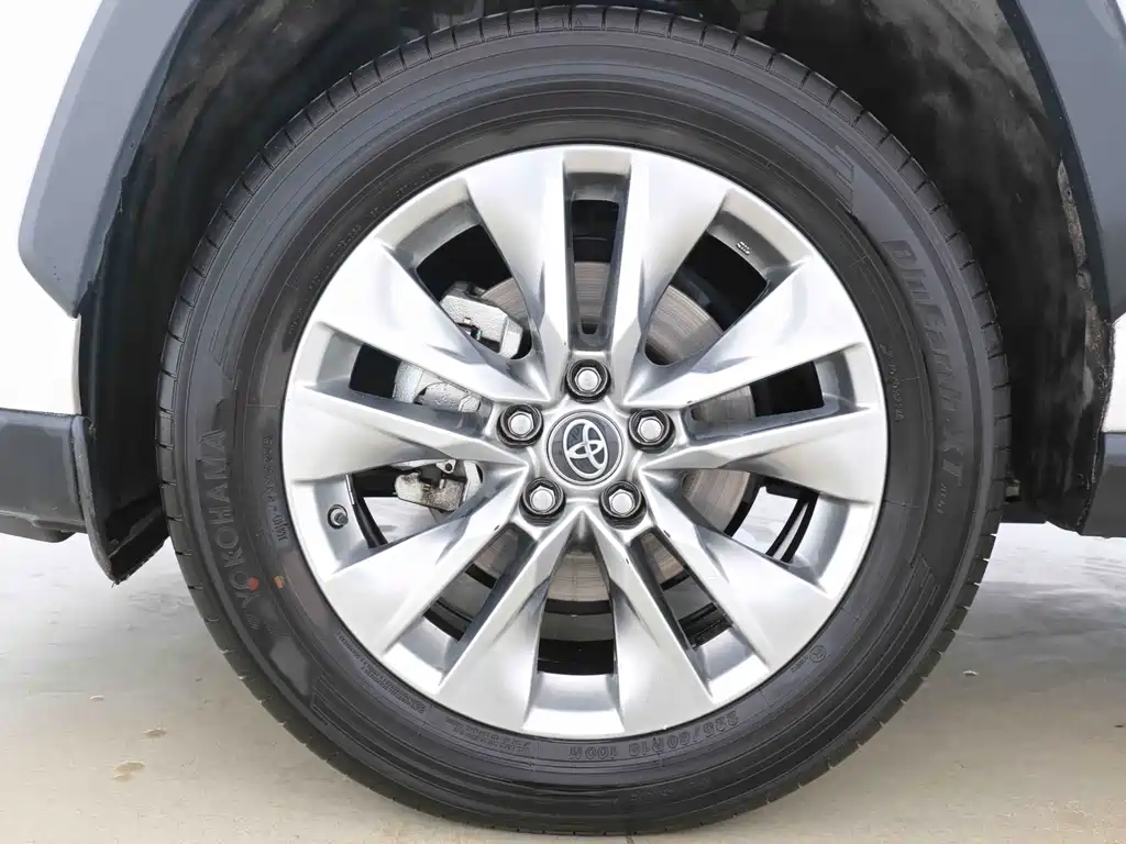 Toyota Wildlander 2022 — фото 13