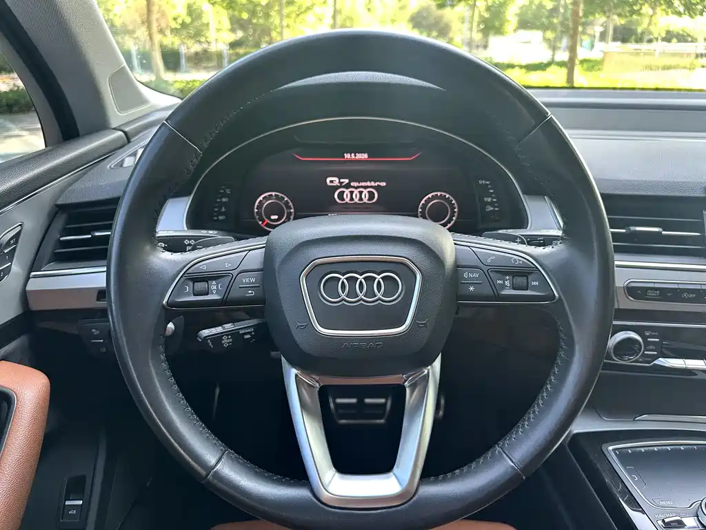 Audi Q7 2018 — фото 7