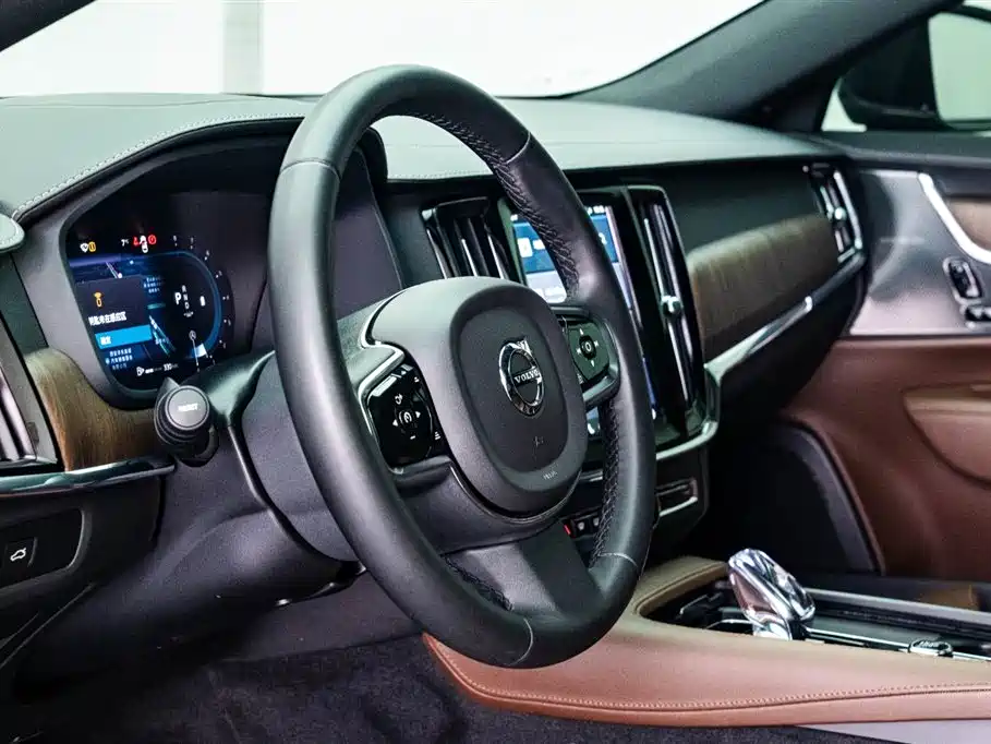 Volvo S90 2023 — фото 18