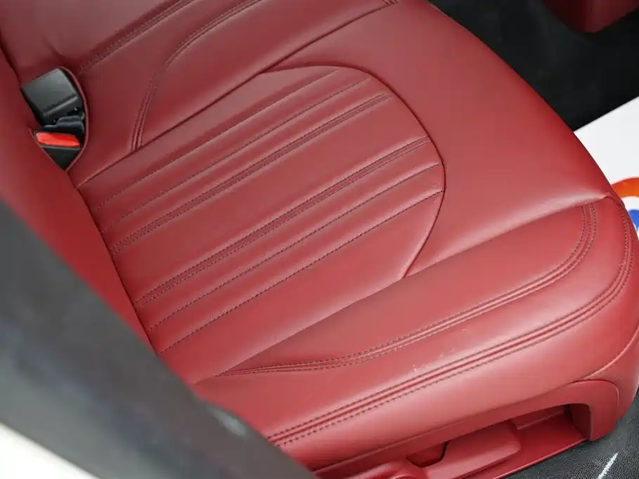 Maserati Levante 2018 — фото 13