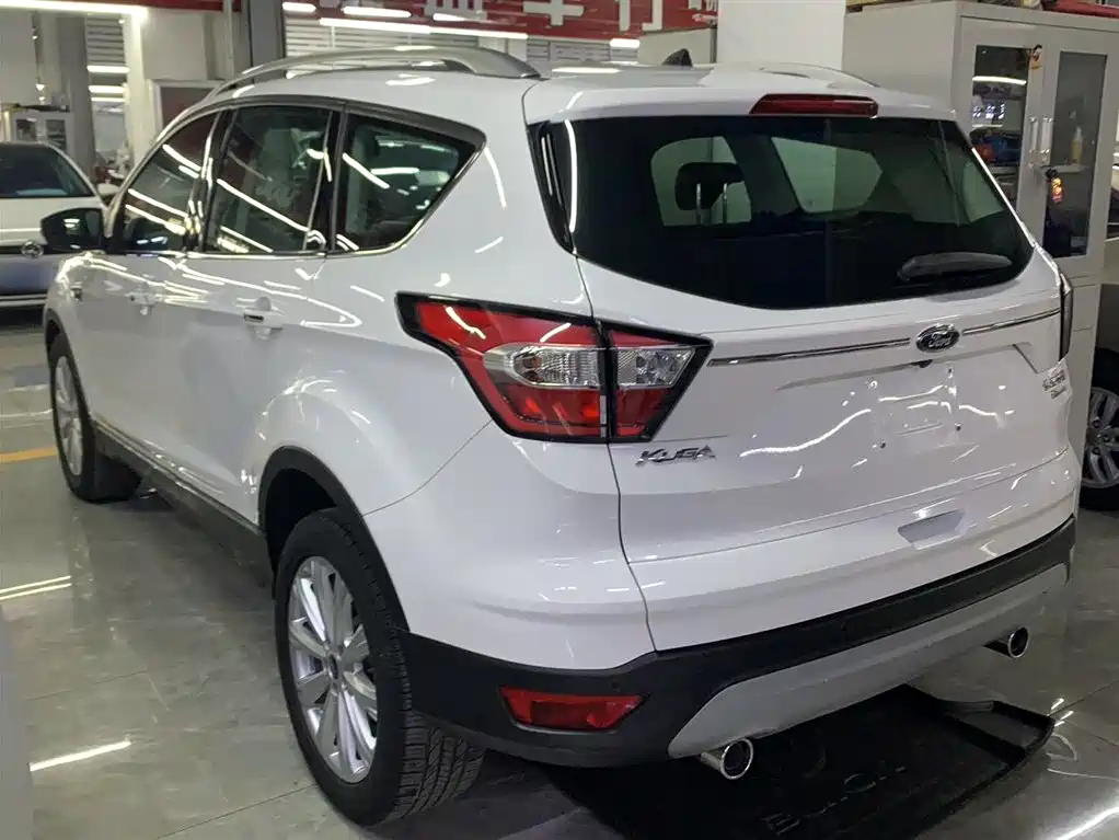 Ford Kuga 2018 — фото 10