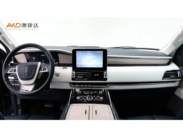 Lincoln Navigator 2021