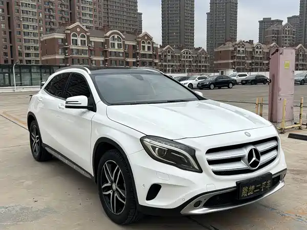 Mercedes-Benz GLA 2016