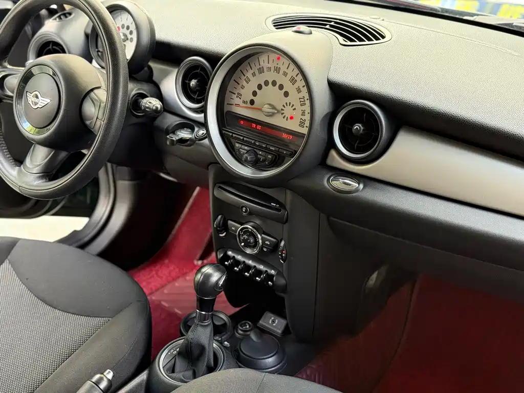 MINI Clubman 2014 — фото 11