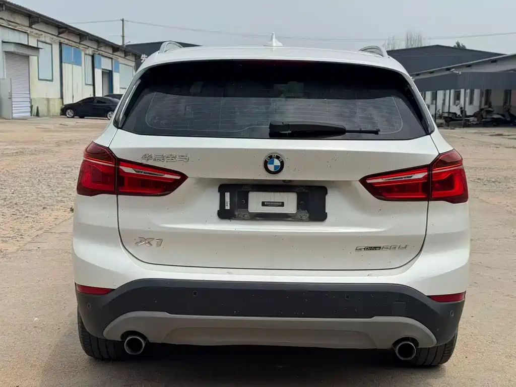 BMW X1 2018 — фото 8
