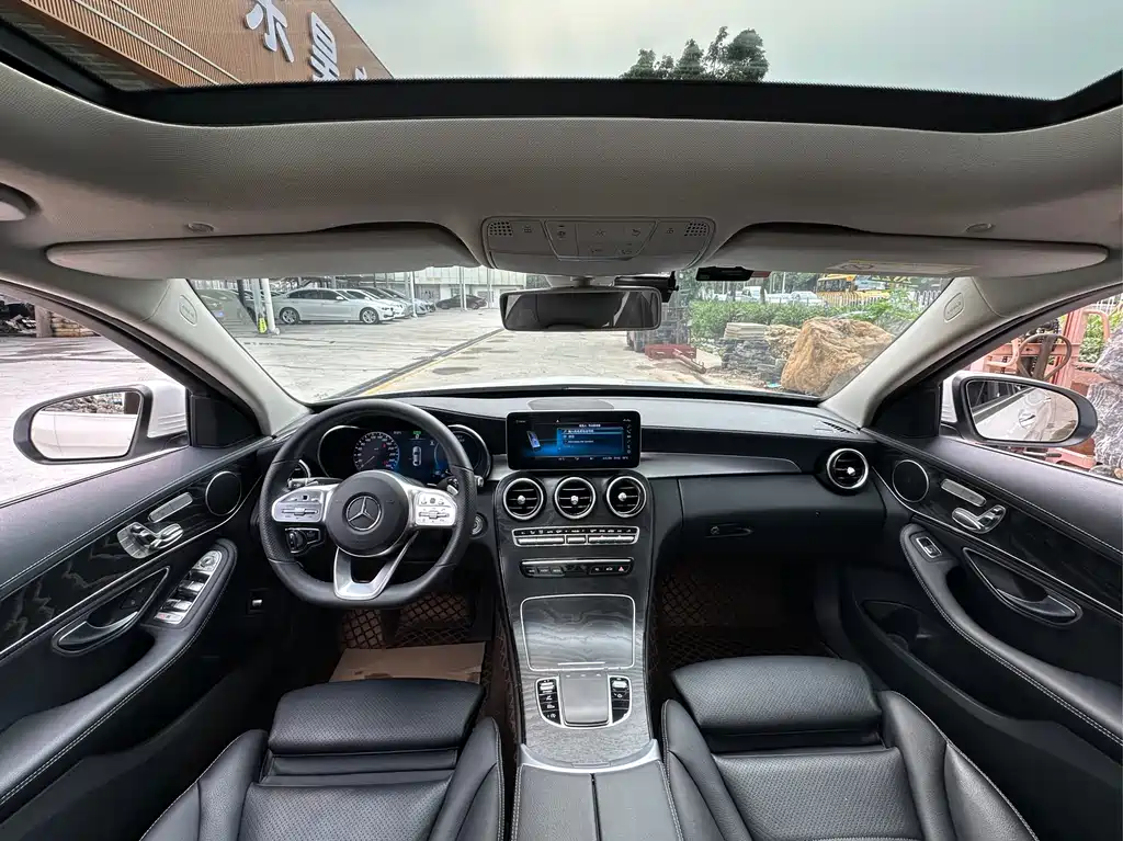 Mercedes-Benz C-Class 2020 — фото 14