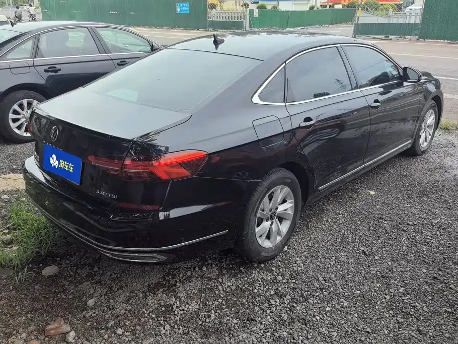 Volkswagen Passat 2021