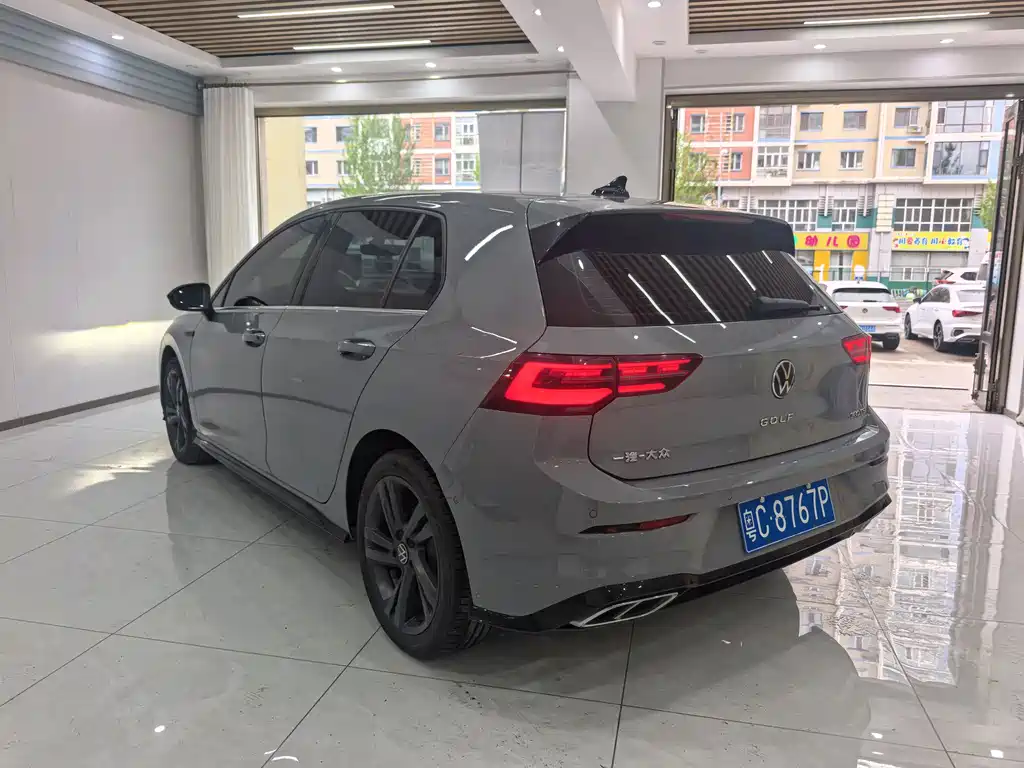 Volkswagen Golf 2023