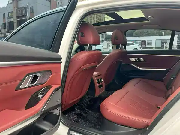 BMW 3 Series 2023
