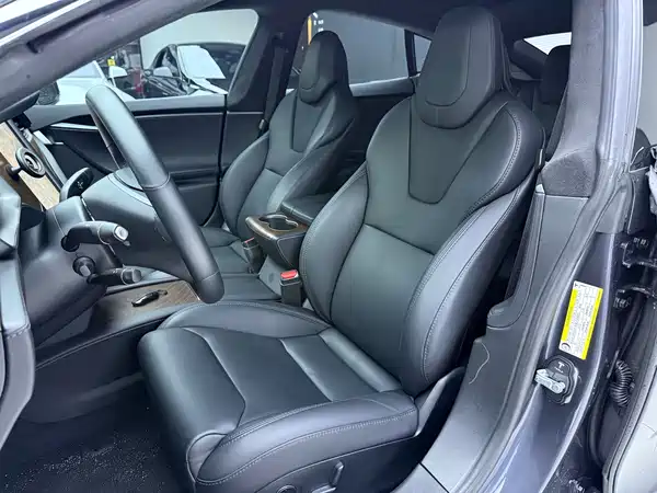 Tesla Model S 2018
