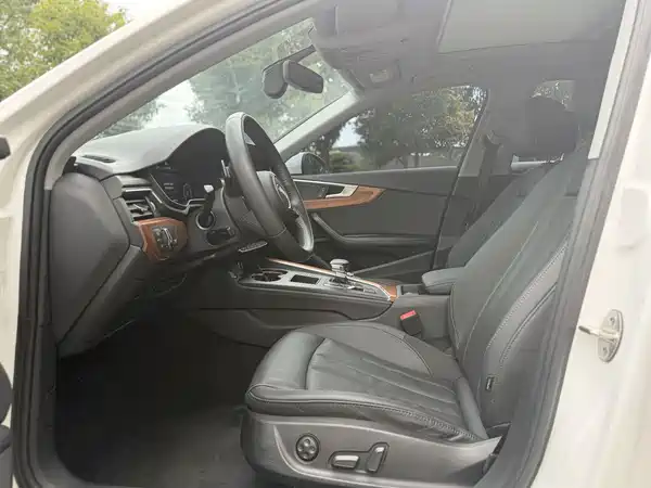 Audi A4L 2020