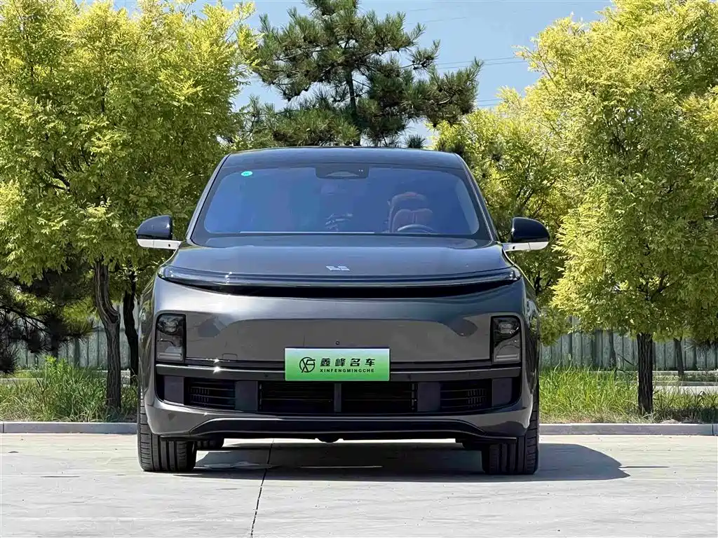 Li Auto Li L8 2024