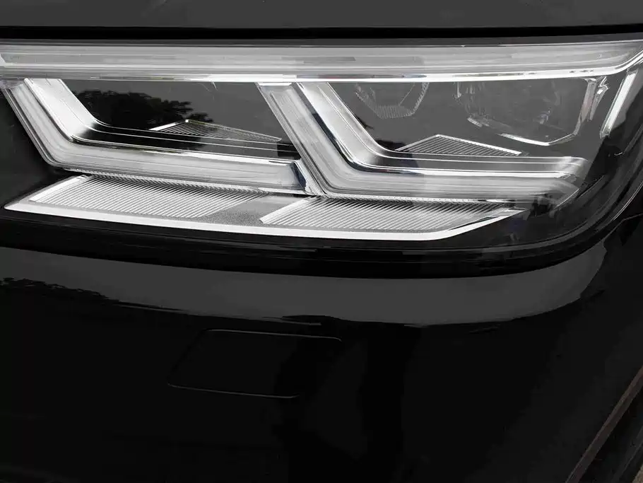 Audi Q5L 2020 — фото 11
