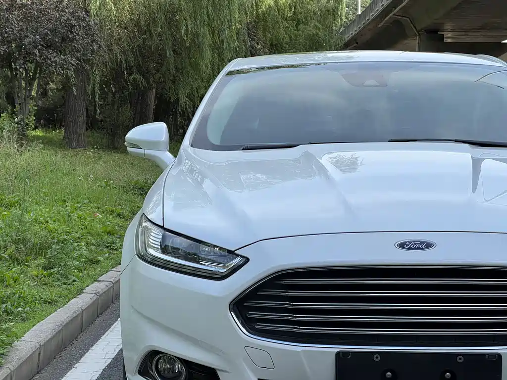 Ford Mondeo 2016 — фото 10